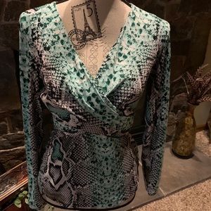 Boston Proper cross over top sz small